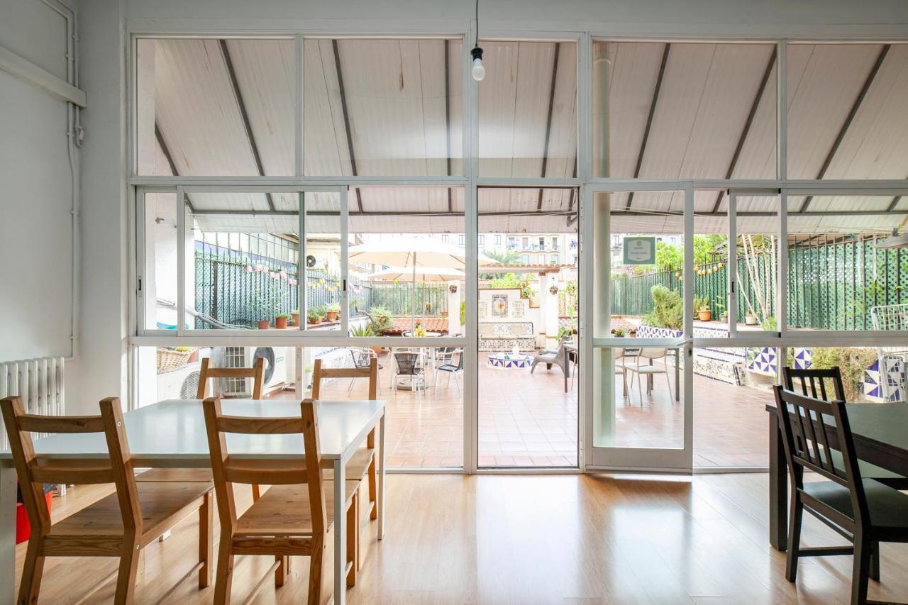 Fabrizzios Terrace Hostel Barcelona Ngoại thất bức ảnh