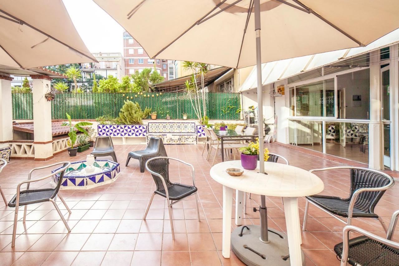 Fabrizzios Terrace Hostel Barcelona Ngoại thất bức ảnh