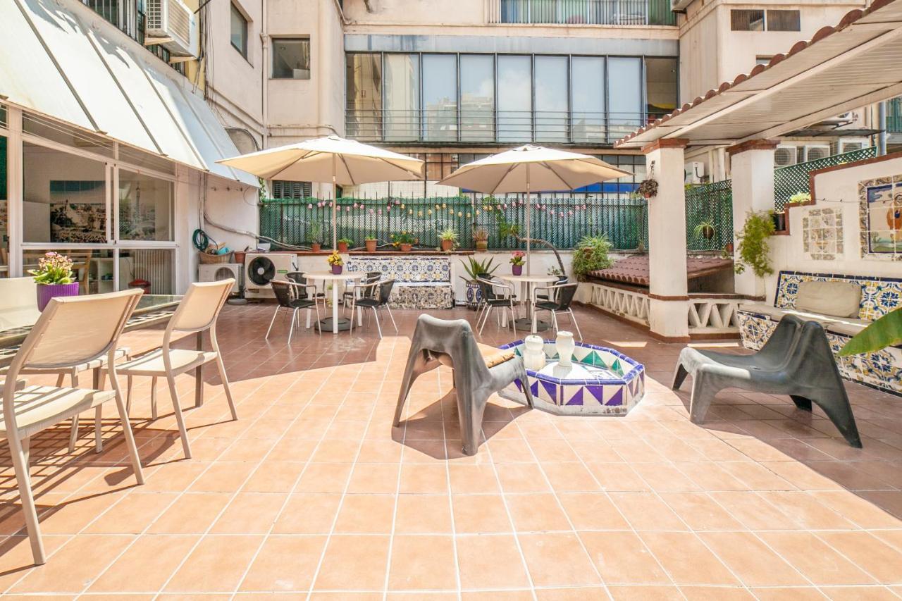Fabrizzios Terrace Hostel Barcelona Ngoại thất bức ảnh