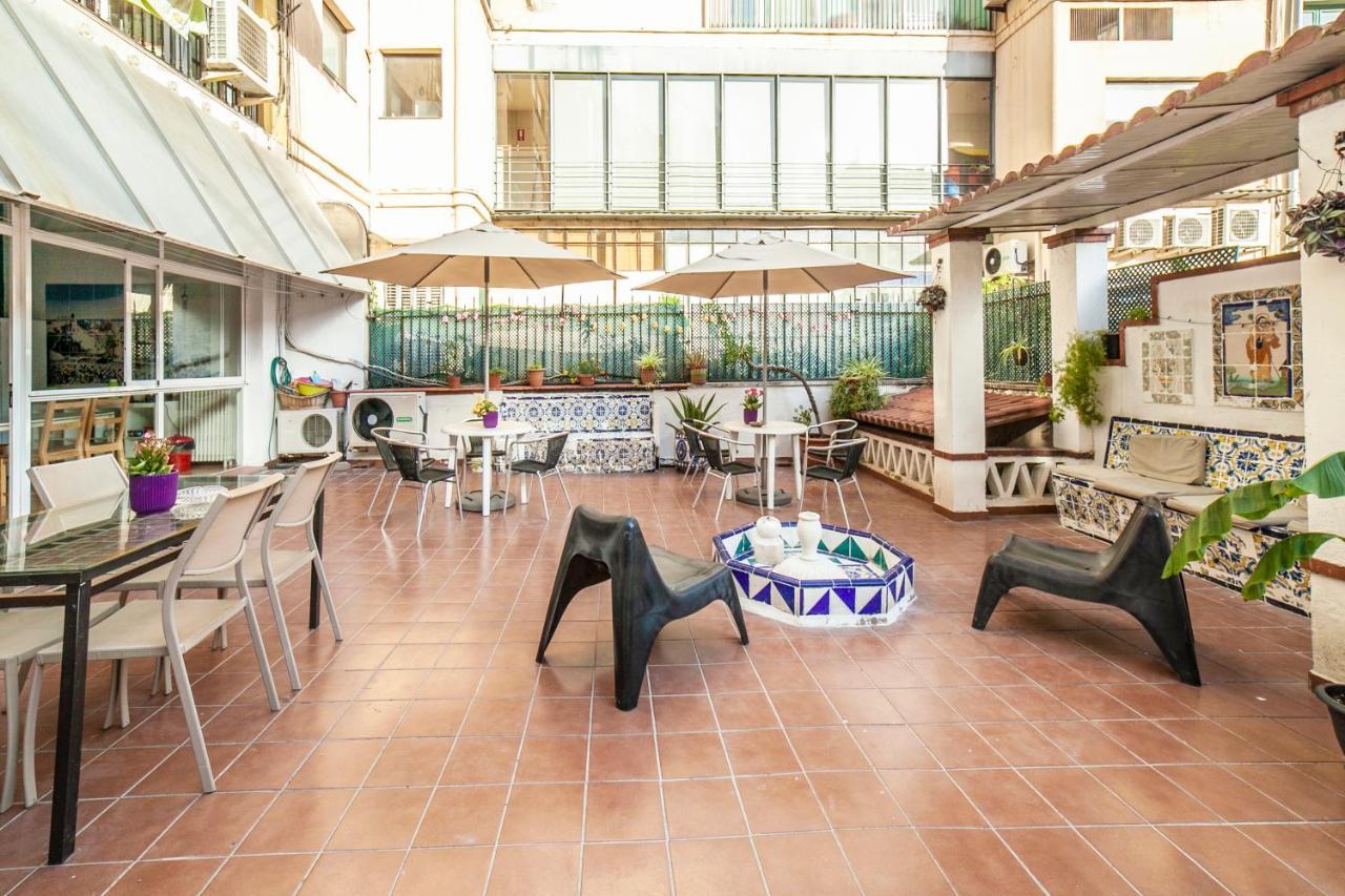 Fabrizzios Terrace Hostel Barcelona Ngoại thất bức ảnh