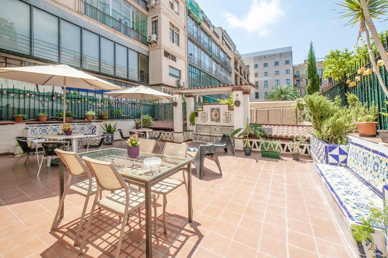 Fabrizzios Terrace Hostel Barcelona Ngoại thất bức ảnh