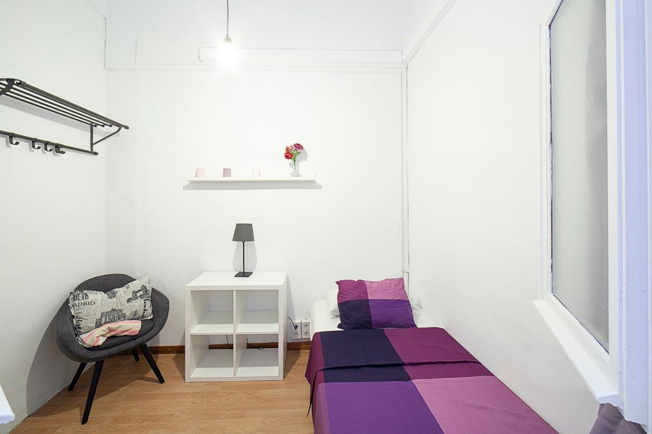 Fabrizzios Terrace Hostel Barcelona Ngoại thất bức ảnh