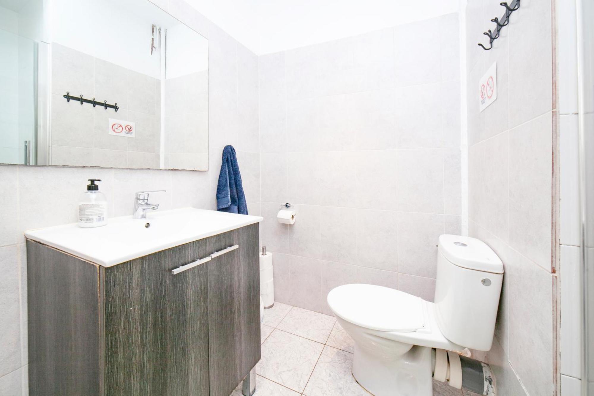 Fabrizzios Terrace Hostel Barcelona Ngoại thất bức ảnh