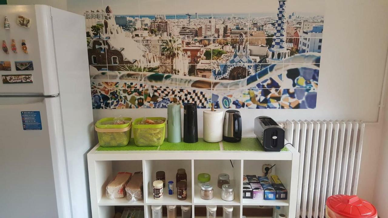 Fabrizzios Terrace Hostel Barcelona Ngoại thất bức ảnh